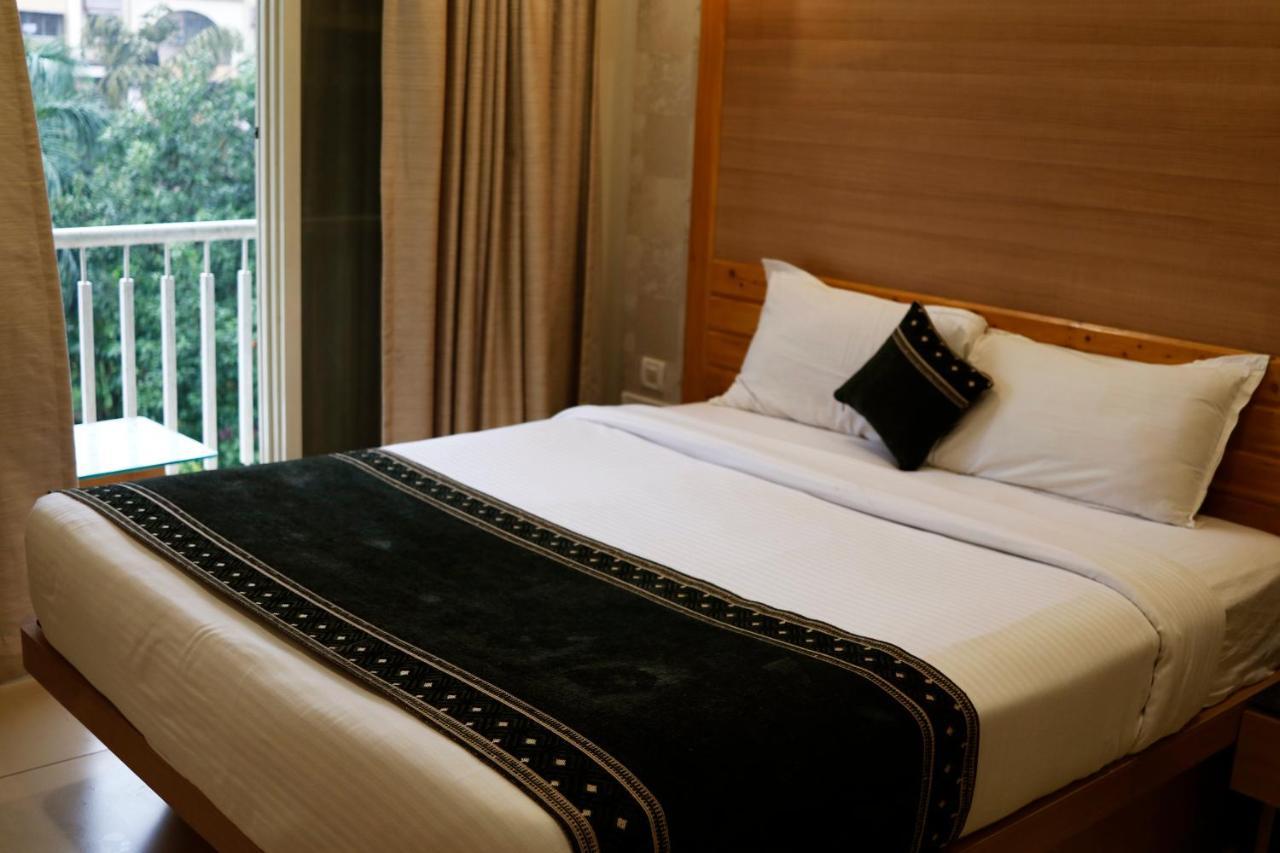 The Myriad Hotel 바얀다르 외부 사진